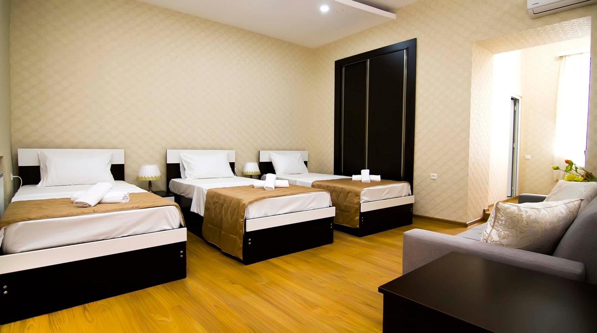 Hotel Brick House Tbilisi Buitenkant foto