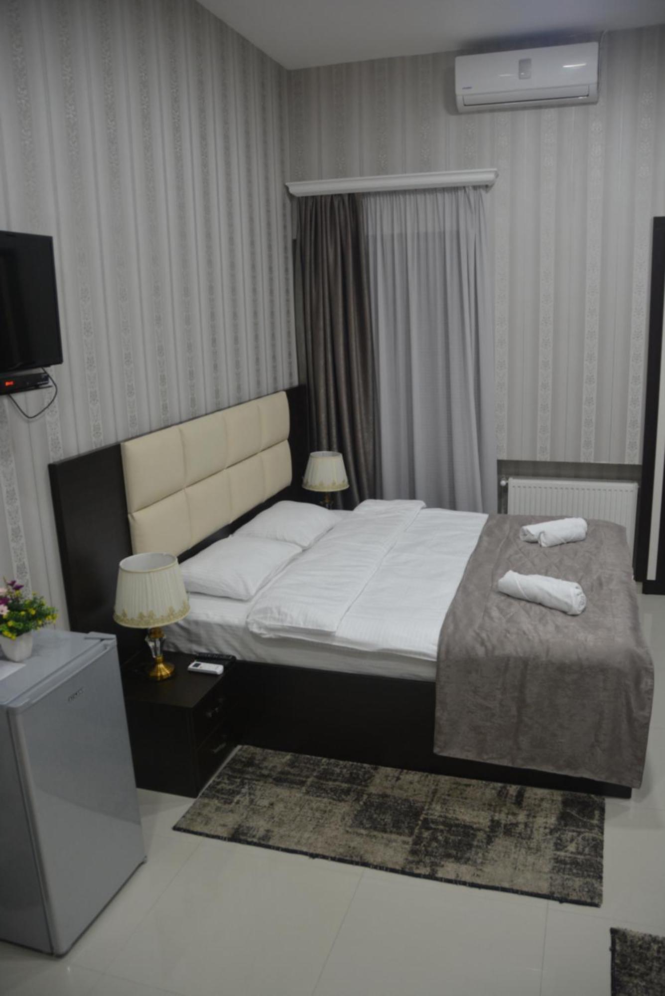 Hotel Brick House Tbilisi Buitenkant foto